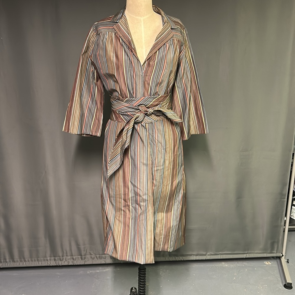 90’s kimono style dress in mini striped polyester. Size M-L.